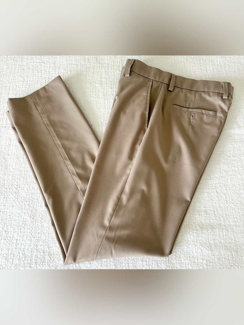 Men’s Amazon Essentials Khaki Tan Beige Golf Pants 32x33 Slim Fit